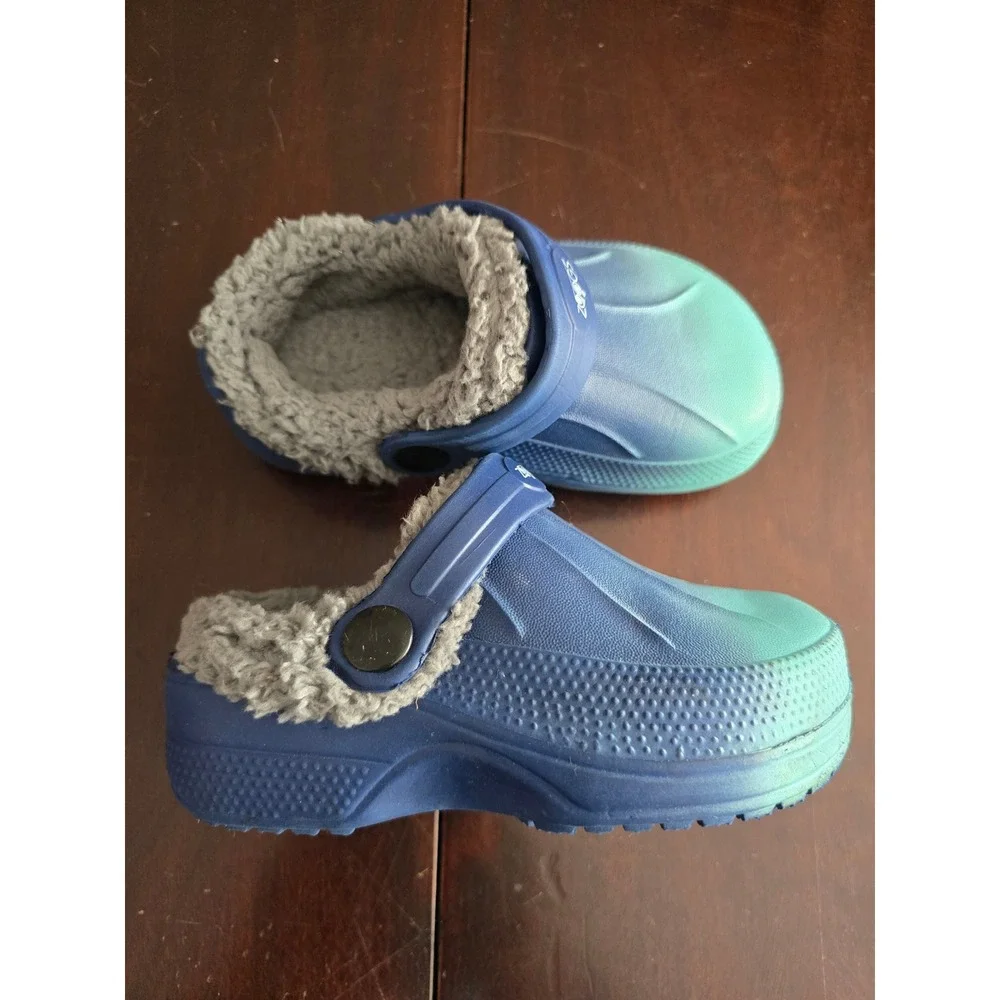 Zoogs kids clogs